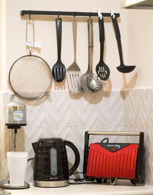 Apartment In The Centre Of Athina Афины Экстерьер фото